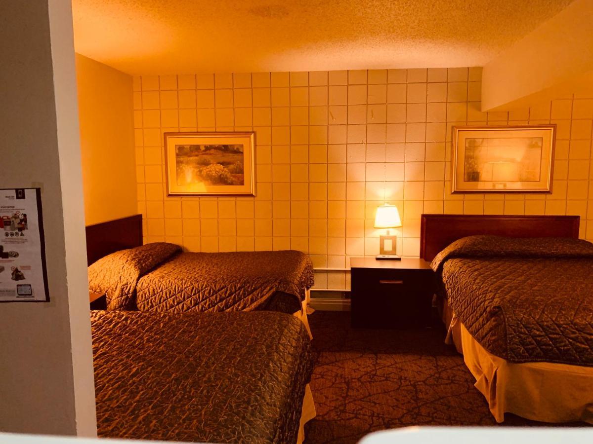 Red Carpet Inn & Suites YYC Exterior foto