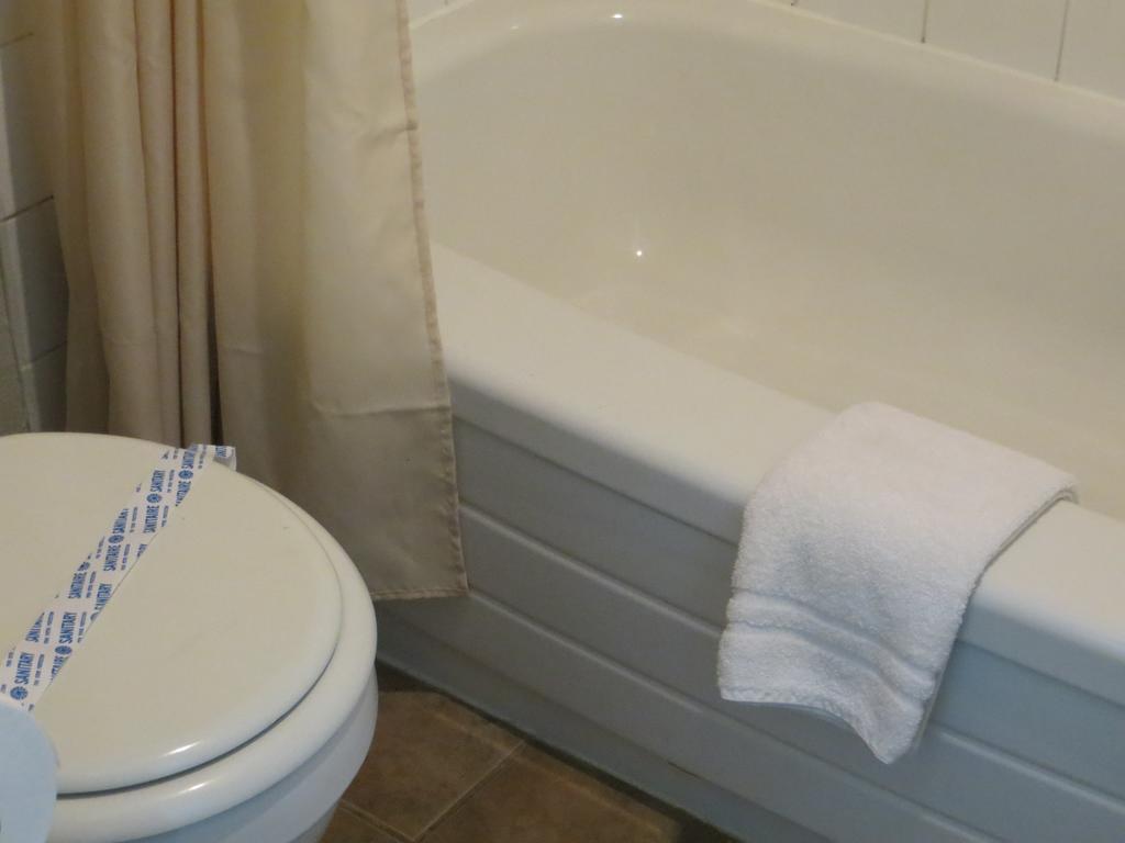 Red Carpet Inn & Suites YYC Zimmer foto